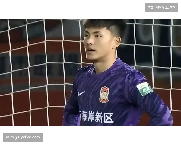 青岛西海岸李昊门神表现难阻败局 郑智防守反击体系缺乏有效进攻支撑